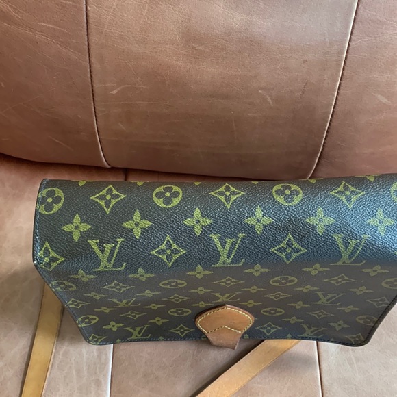 💎LUXURY SALE💎Authentic Louis Vuitton Cartouchiere GM💎 - Picture 11 of 11